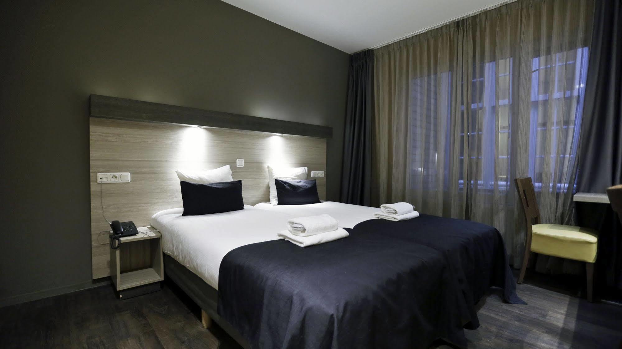 City Hotel Amsterdam Bagian luar foto